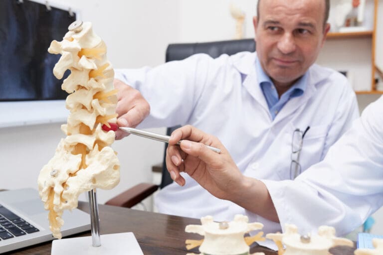 Neuroplastyczność mózgu – jak mózg adaptuje się do zmian i leczenia?